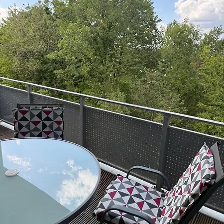Großzügige Mit Terrasse Und 2 Badezimmern * Zweibrücken