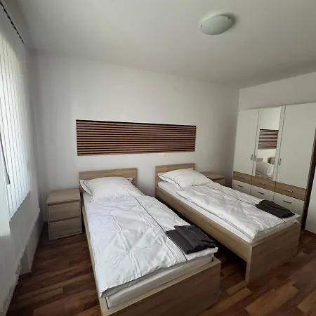 Apartment Großzügige Mit Terrasse Und 2 Badezimmern Zweibrücken